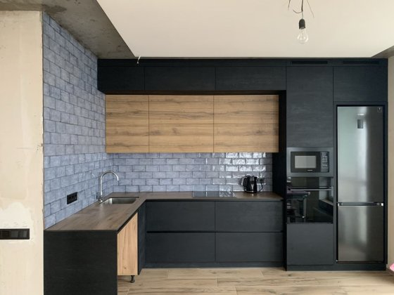 ЛІФТ ІДЕ ЗАВЖДИ! простора, світла, сучасна. Ремонт на 90%. БЕЗ КОМІСІІ Киев