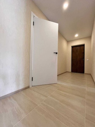 Продаж квартири з ремонтом в центрі, в цегляному будинку - фото 1