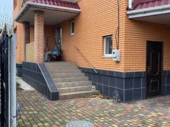 Пропонуємо до оренди 1/2 частина будинку район Чехова Черкаси