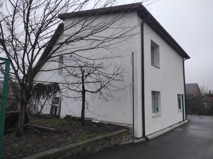 В оренду будинок в Пирогово. 5 кімнат, всі зручності, 8 соток. - фото 1