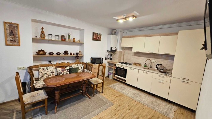 Оренда напівособняка в центральній частині міста - фото 1