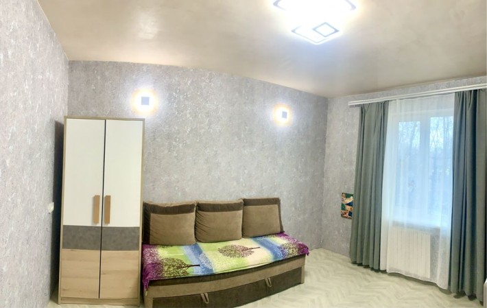 Здам частину будинку з окремим входом та двором вул. Робоча - фото 1