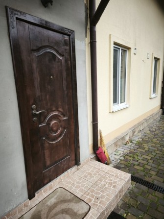 Оренда части будинку біля фавориту - фото 1