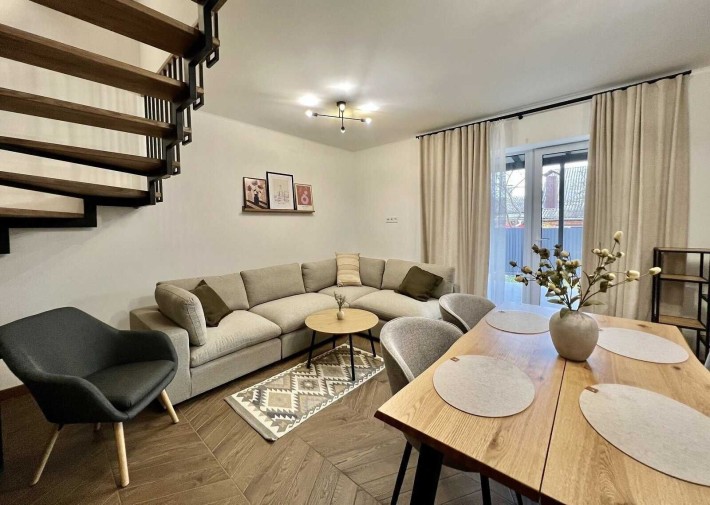 Довгострокова оренда таунхауса мікрорайон Пирогово - фото 1