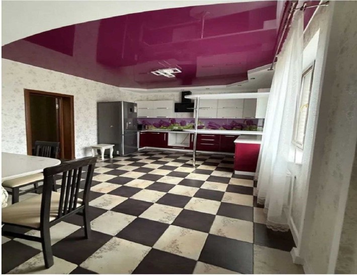 Оренда затишного двоповерхового будинку. 4 кімнати, 150 м2 - фото 1