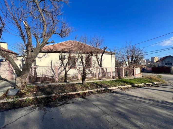 Сдам отдельно стоящий 3к дом на ул. Уездная, 4. Светлова. - фото 1