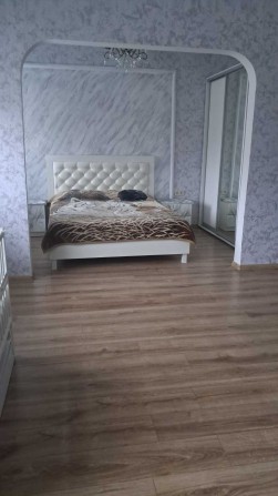 Сдам дом 100 кв.м. Новый евроремонт, новая мебель. Улица Киевская - фото 1