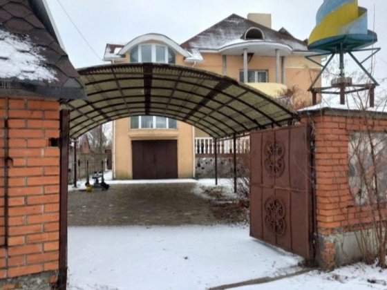 Здам будинок із  світлом ( дуплекс) метро Славутич 4 км