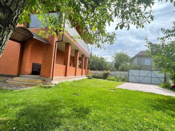 Оренда двохповерхового будинку Киев