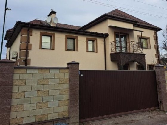 Аренда коттеджа на Русановских садах. Киев