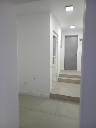 Оренда частини будинку, окремий вхід та в'їзд . Центр. Власник - фото 1