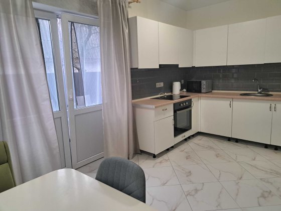 Оренда таунхауса ,Осокорки, метро Славутич,1км від метро,євроремонт!