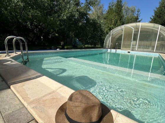 Будинок на березі Днепра з власним причалом та гостевим будинком Днепр