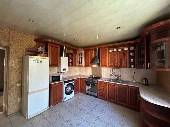 Оренда 5 кім будинку, вул Виговського Львов