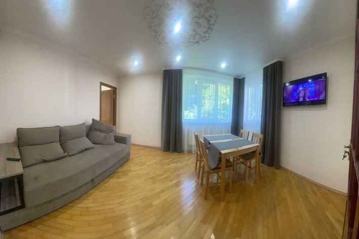 Оренда. Будинок. Ближній Центр Львова. Гараж. Оренда. вул. Дністерська - фото 1