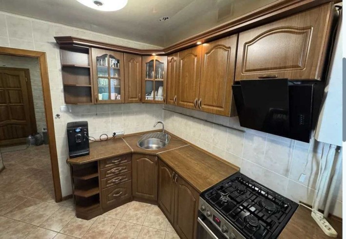 Простора двохкімнатна квартира - фото 1