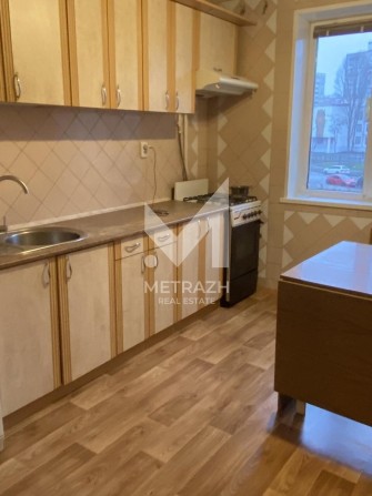 Простора 3-кімнатна біля Метро! Кошиця, 7! - фото 1