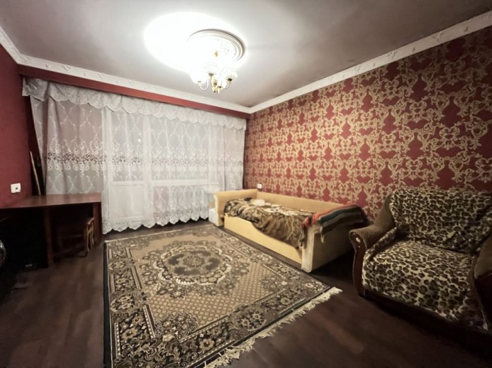 Продаж трикімнатної квартири поруч зі школою - фото 1