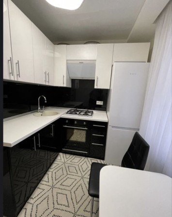 Продам 2к квартиру проспект Поля (Кирова) - фото 1