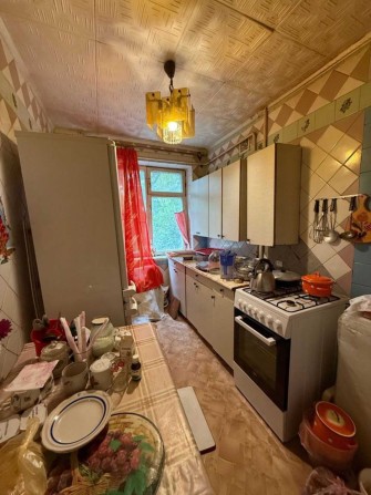 Продам НЕ ДОРОГУЮ 2-ком. с АВТОНОМКОЙ, Тополь-1. - фото 1