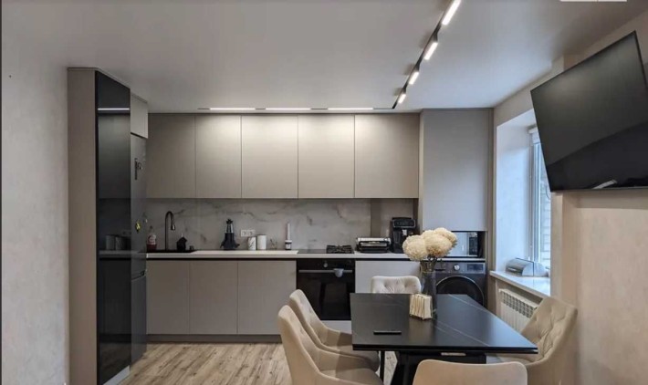 (3) Продам квартиру на Ближньому Замості р-н Приємного побачення 3654 - фото 1