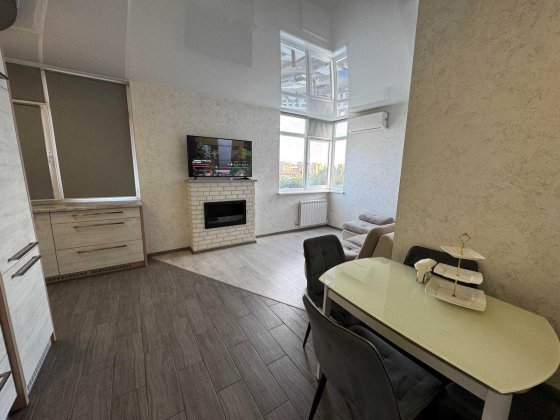 Продам видовую 3 комнатную  квартиру ЖК Воронцовский с ремонтом Дніпро