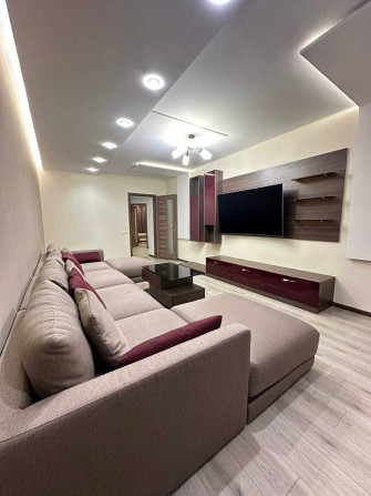 Продам 2-к квартиру ЖК Набережный Квартал - фото 1