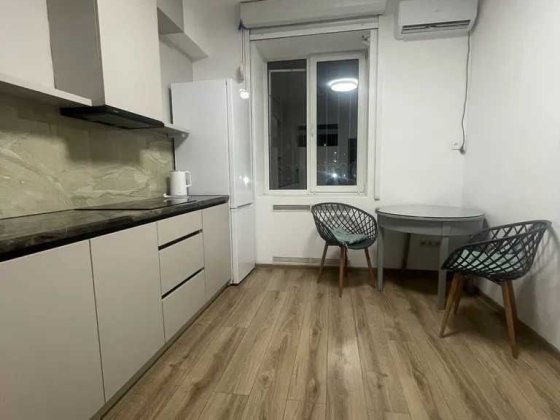 Продам 2к квартиру 74 м2 Дмитра Яворницького пр. /Центр Днепр