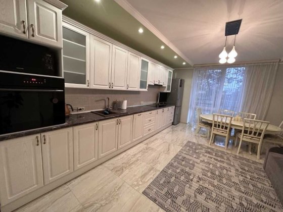 Продаж 2к квартири з ремонтом ЖК Відпочинку Петрицького бізнес парк Київ