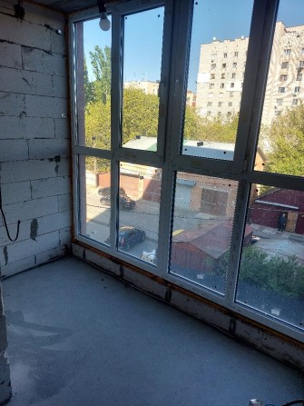 Продаж 2-к.Новобуд,вул.К.Василенка.Розводка електр. і води. - фото 1