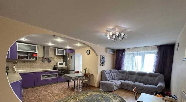 Продам 3-к квартиру с современным ремонтом, Южный мкрн - фото 1