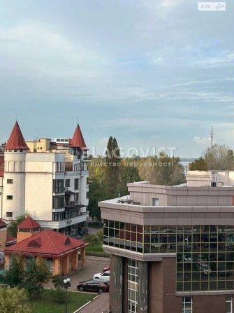 Продається 3 кімнатна квартира на Івасюка 6б - фото 1