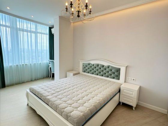 Продам 3-к квартиру в ЖК ЧКАЛОВСЬКИЙ Дніпро