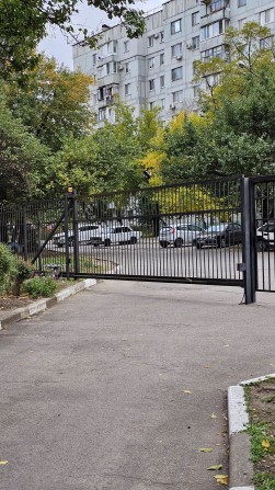 Актуально! 1-ая в Закрытом Дворе, ОСББ, Бульвар Строителей . - фото 1