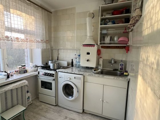 КрошняПродаж 2х кімн квартири.5 поверх цегляного будинку Житомир