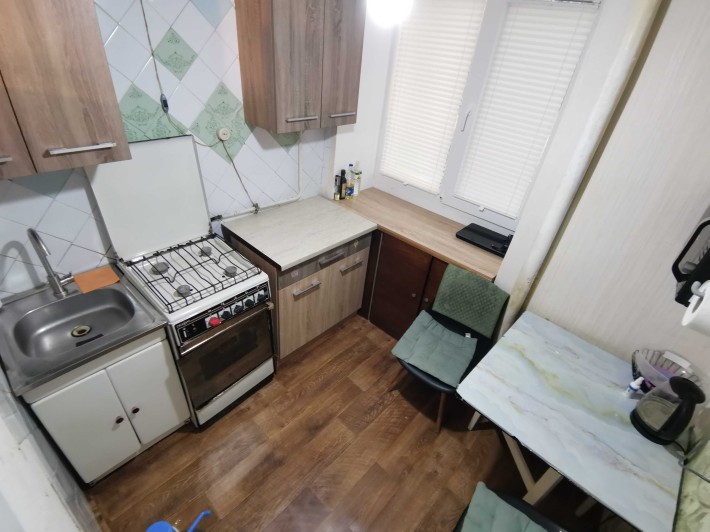 Терміновий продаж 3 кімнатної квартири в районі Малого ринку. - фото 1