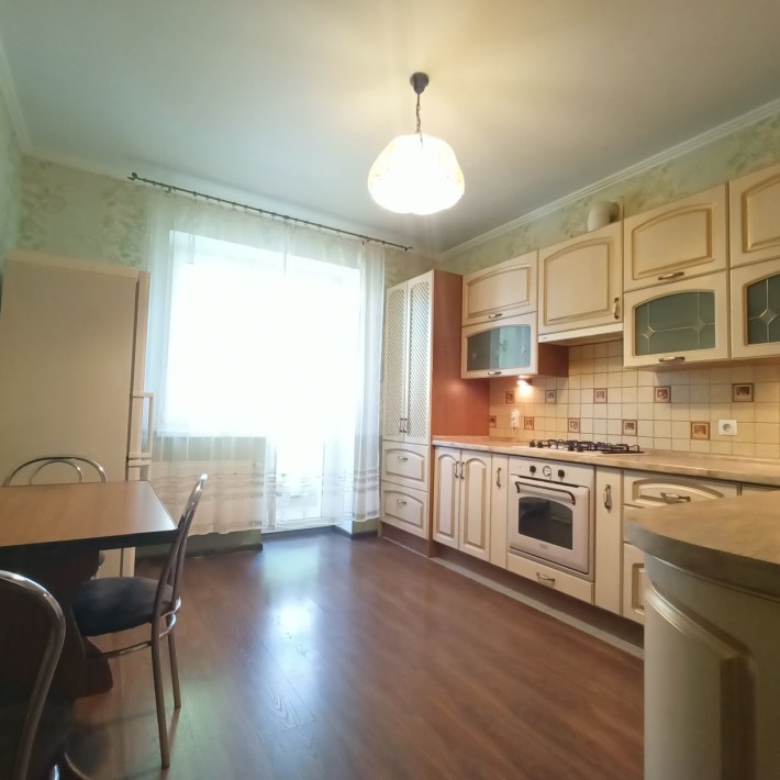 Продаж 2к. квартири на Поділлі - фото 1