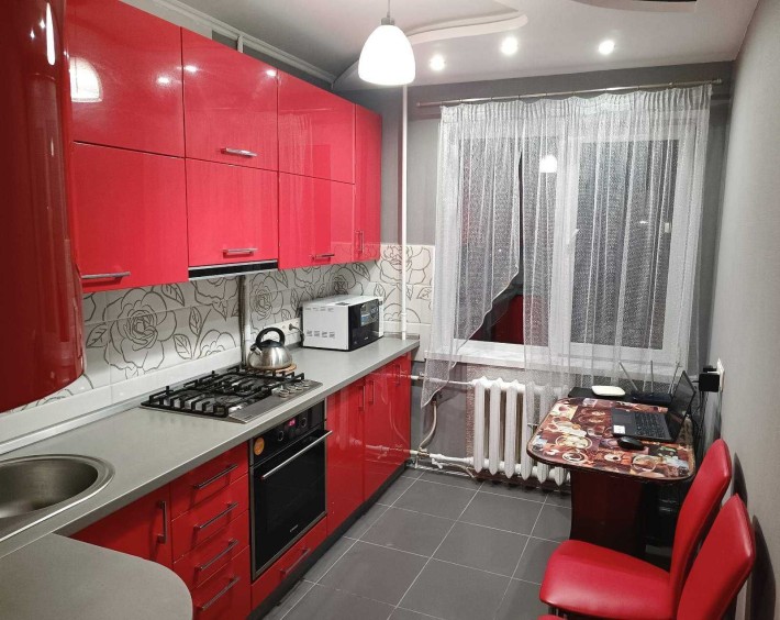 3-кімнатна квартира по вул. Покровській - фото 1