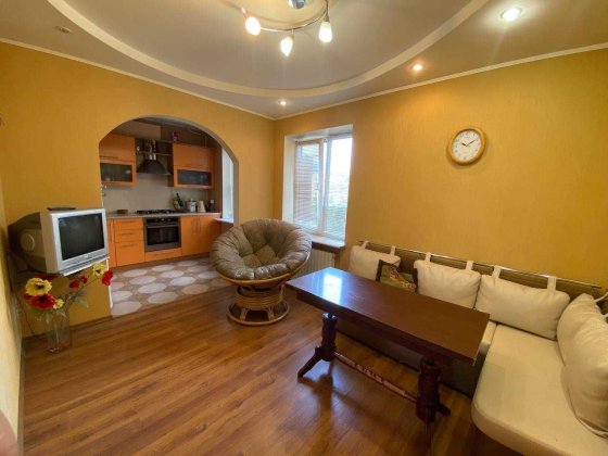 Продам 3х к.кв. на жм  Победа-6  пр. Героев,  Бульвар  Славы, Днепр