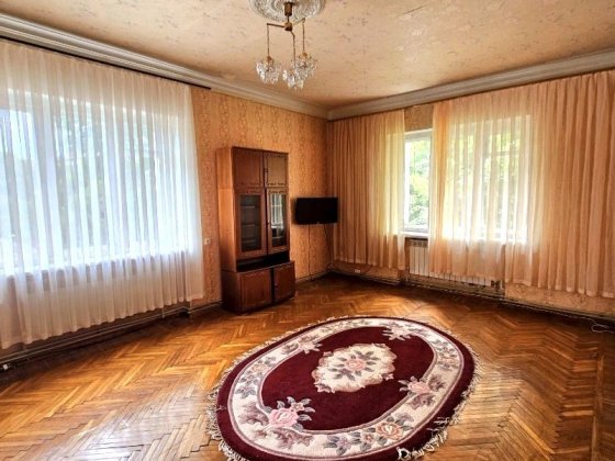 Продам 3х кімнатну квартиру - 100м2 ,в елітному будинку - ЦЕНТР МІСТА! Кропивницький