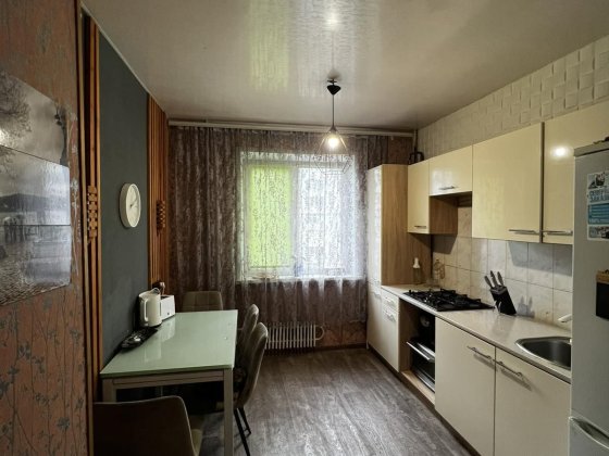 Продам 3кв.  Бульвар Строителей 10.