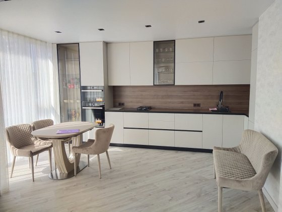 Сучасна 3-х кімнатна квартира в ЖК Фаворит Житомир