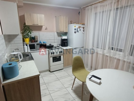 У продажу 2-шка на Космосі ціна подарунок!