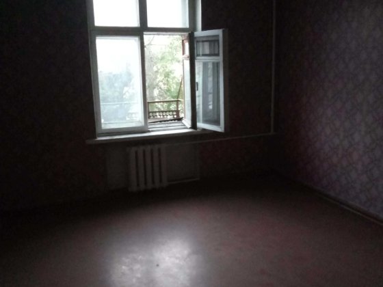 Продам/Меняю (моя доплата) комнату Бул. Шевч в 3-к сталинке. (хозяин) Запорожье