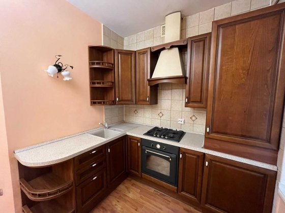 Продається 2 кімнатна квартира район Центр 2816 Винница