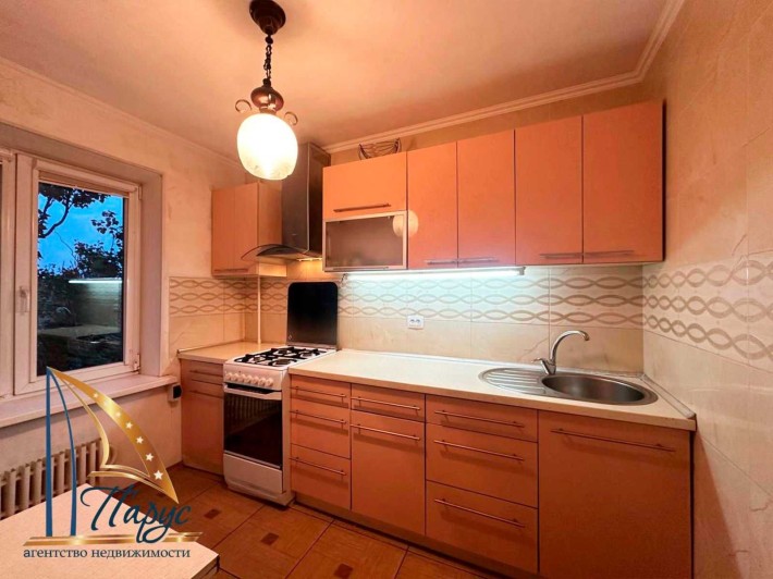 Продається 2-о кімнатна квартира вул. АКАДЕМІКА АМОСОВА 8/9 - фото 1