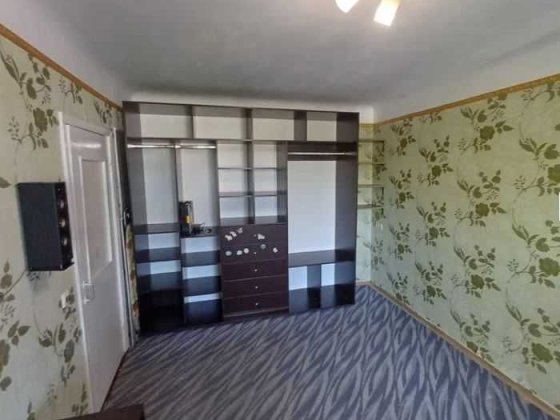 Продається 1-о кімнатна квартира вул. ГЕРОЇВ ПОЛКУ АЗОВ 4/5 Запоріжжя