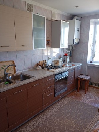 Здається кімната для дівчини або жінки - фото 1