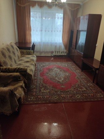 Здається кімната в трикімнатній квартирі - фото 1