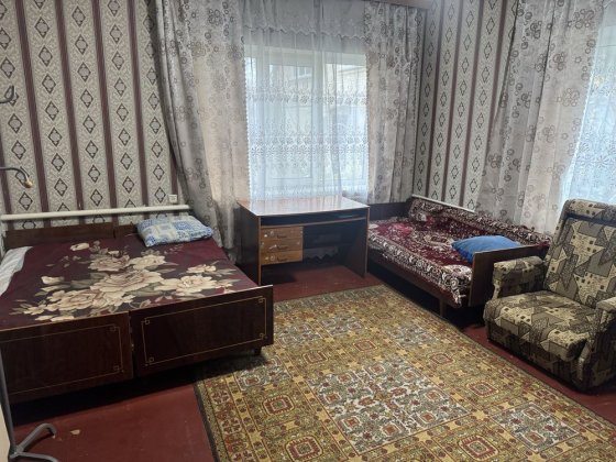 Здам гарну/велику кімнату,біля Центрального парку.Облаштована.